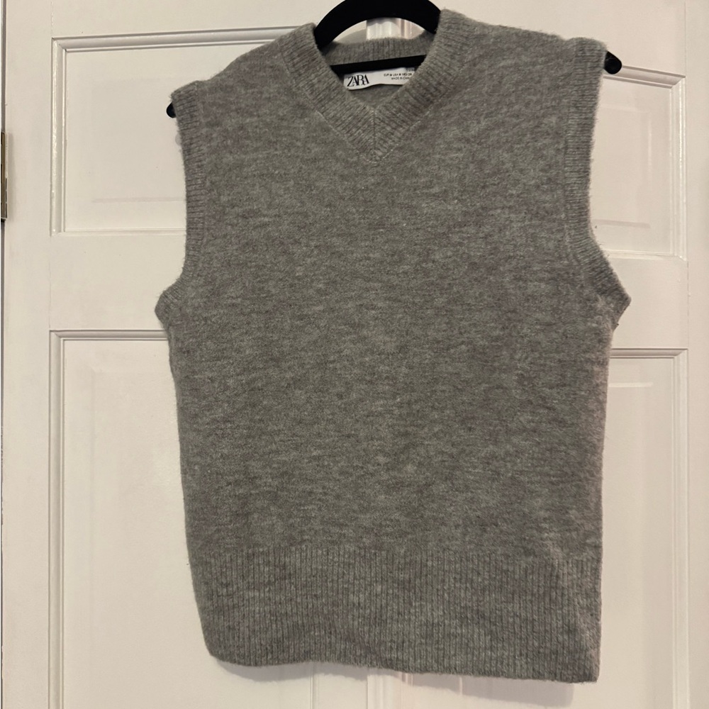 Zara Men's V-Neck Gray Sweater Vest